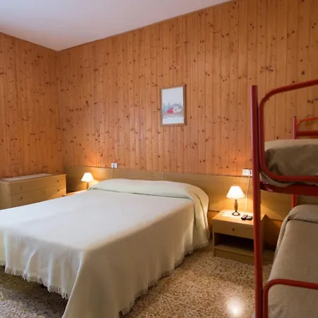 Otel La 2*