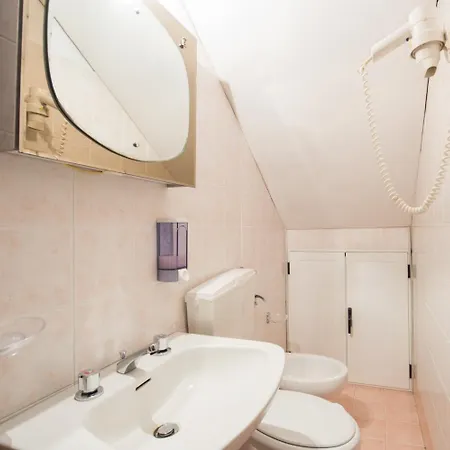 Otel La 2*